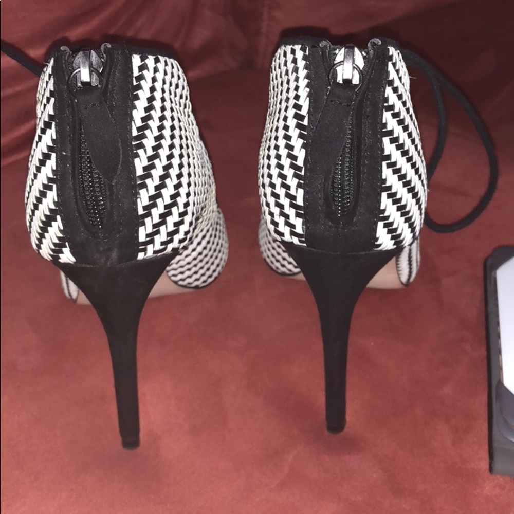 Zara Basic Collection Heels, Like New - image 5